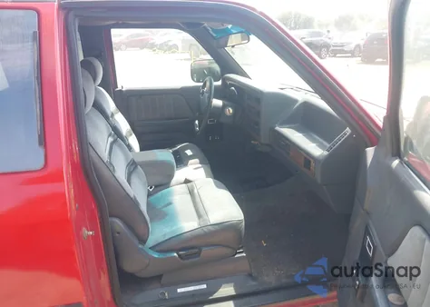 1992 Dodge Dakota из США, поврежденный, VIN 1B7GL23YXNS655216